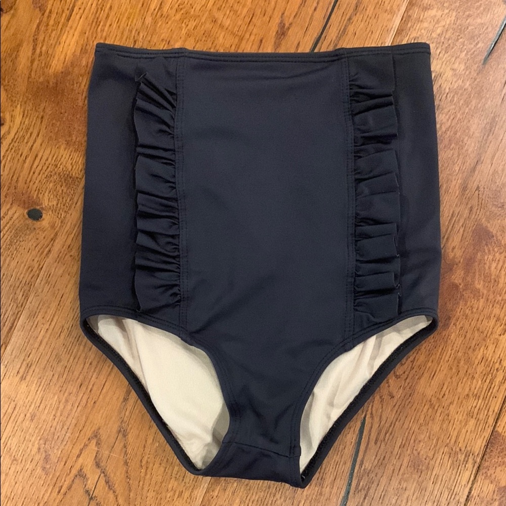 Kortni Jeane 6/7 Black High-Waisted Ruffle Swimsuit Bottom